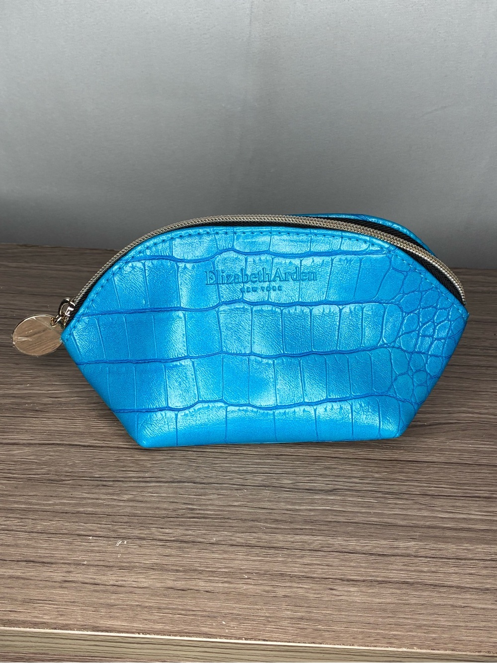 🐼 3/$25 Elizabeth Arden Blue Croc-Embossed Cosmetic Pouch